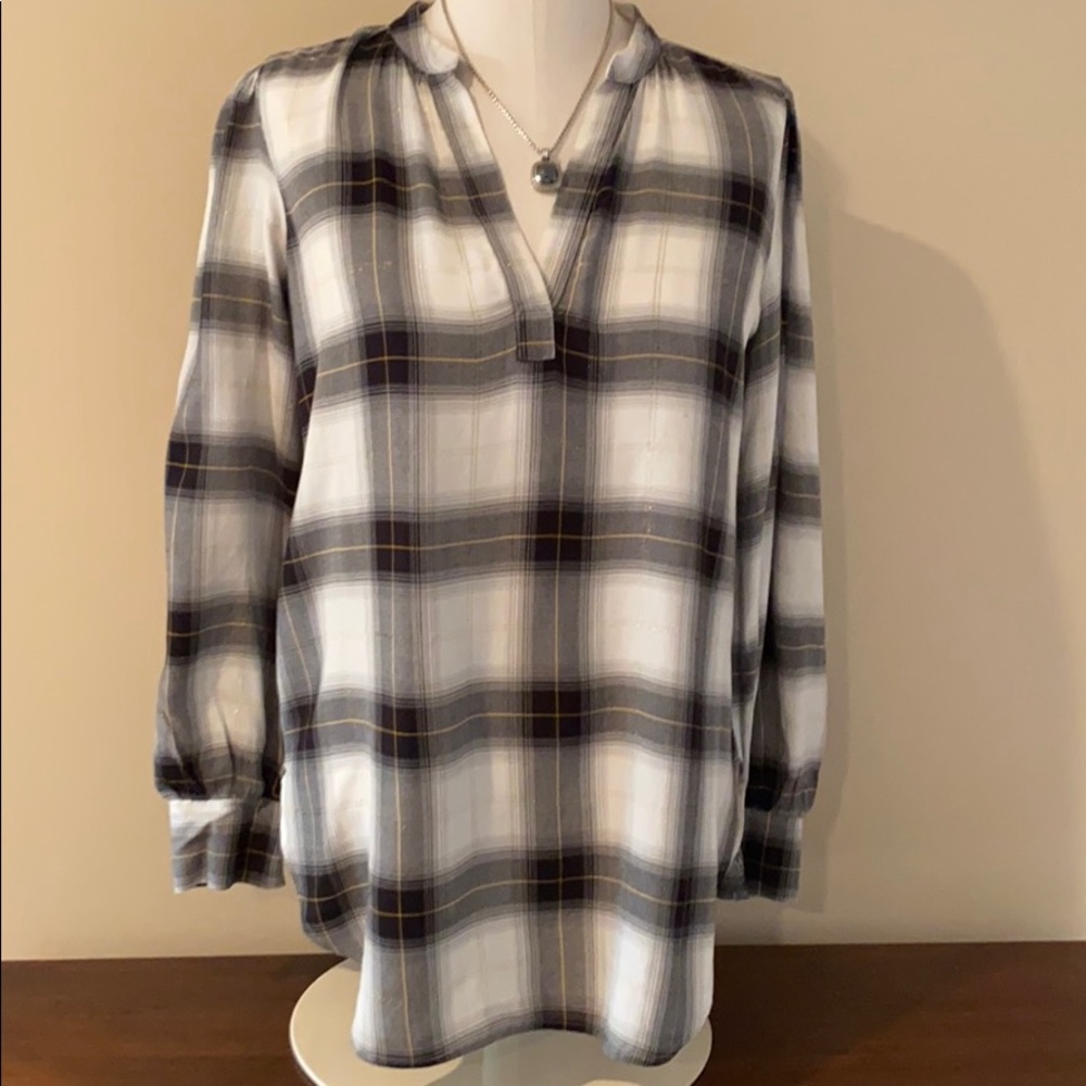 LOFT PETITE PLAID SPLIT NECK TUNIC BLOUSE